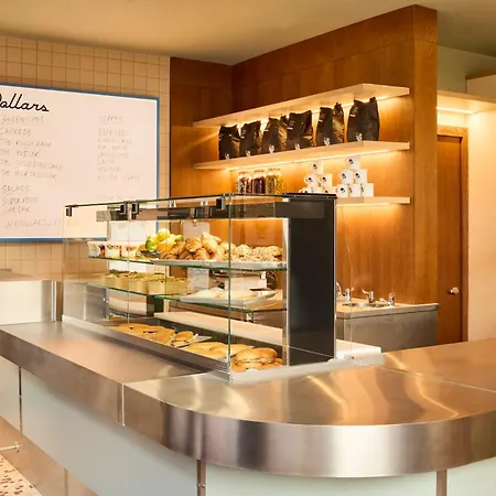 The Hoxton, Szálloda 4*