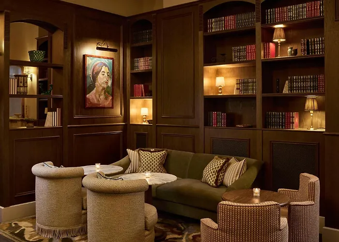 The Hoxton, Отель 4*