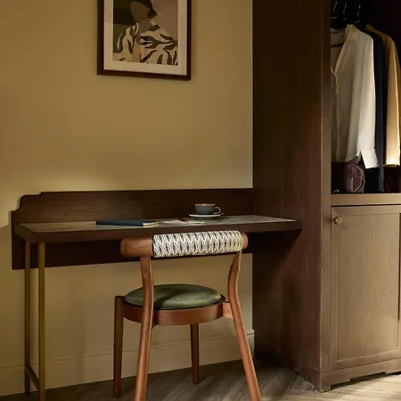 The Hoxton, Hotel